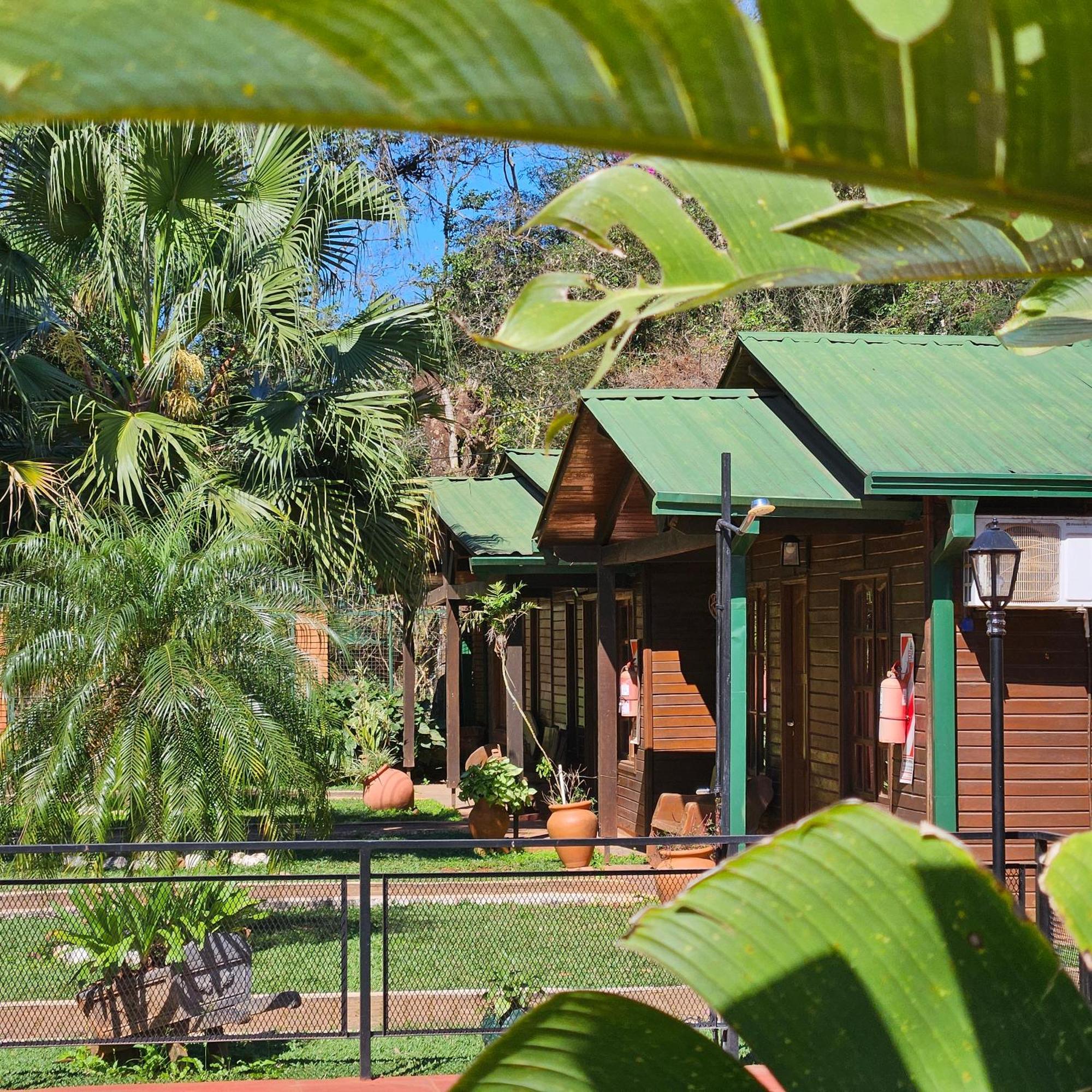 Cabañas Rincon Santa Maria Puerto Iguazú Exterior foto