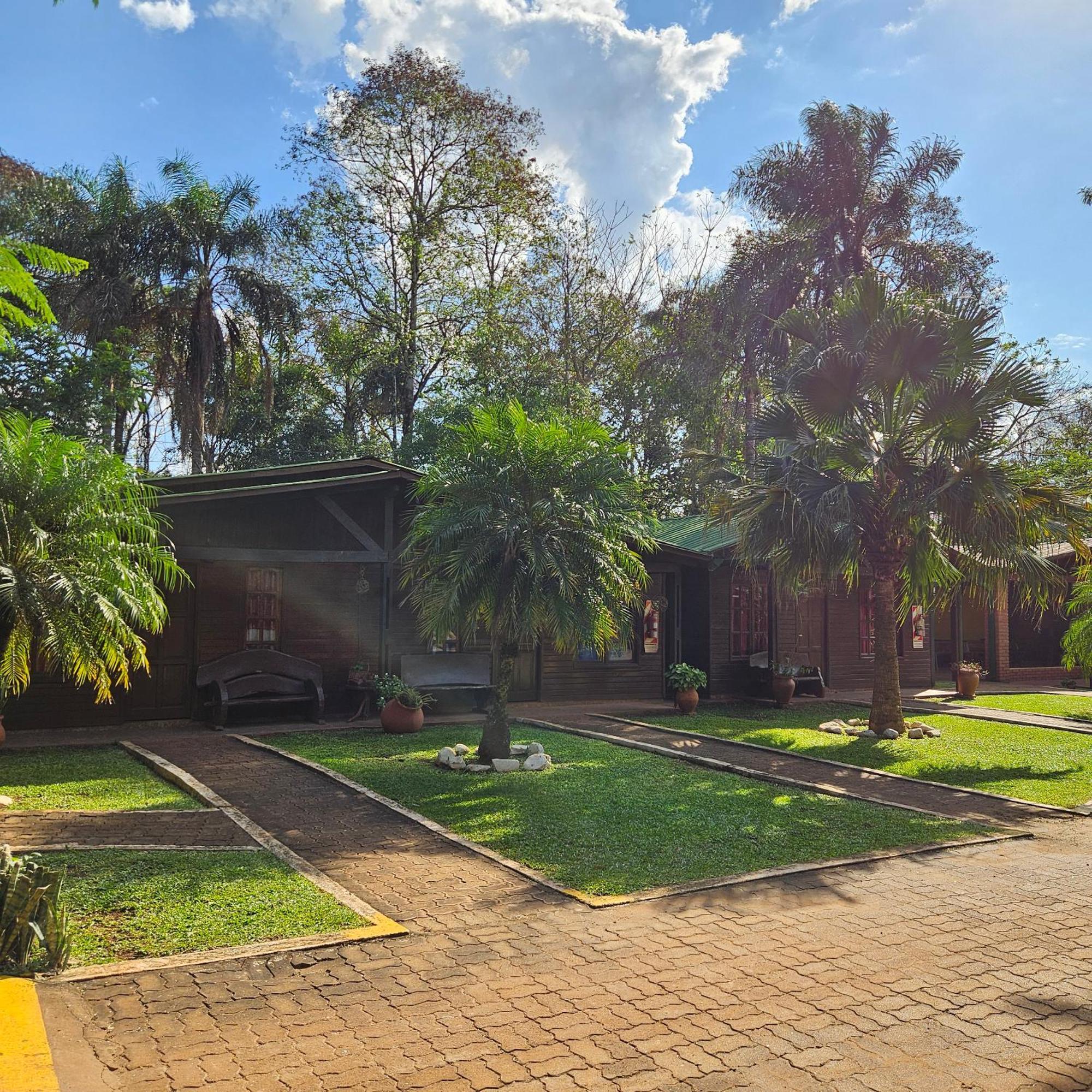 Cabañas Rincon Santa Maria Puerto Iguazú Exterior foto